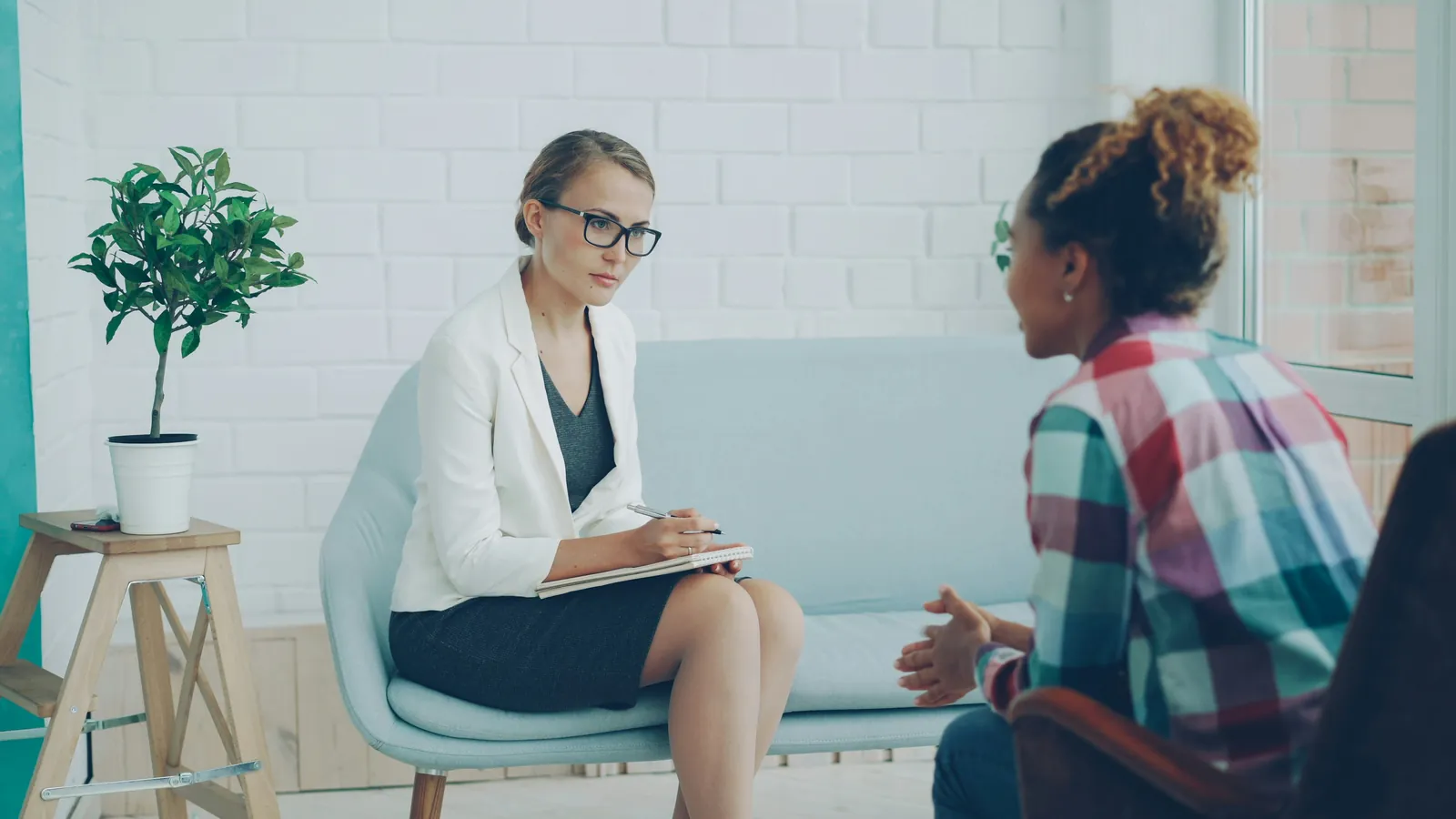 benefits and challenges of different interview styles for recruiters